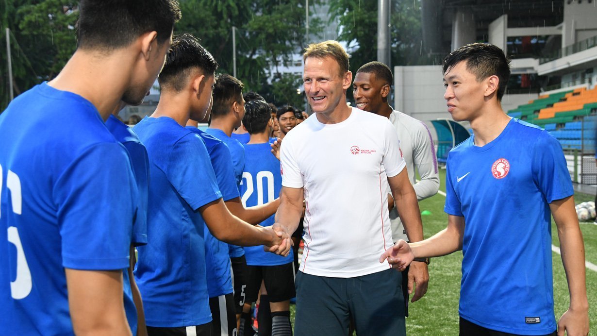 Teddy-SHeringham_-AIA-Singapore---020