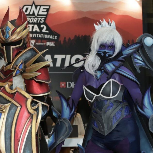 ONE Esports Cosplayer