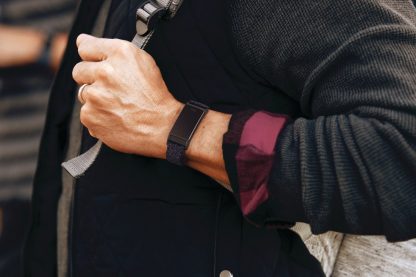 Fitbit_Charge_4_Lifestyle_Style_justsayingasia