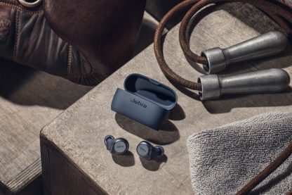 JabraEliteActive75t_Navy_Contextual-justsayingasia