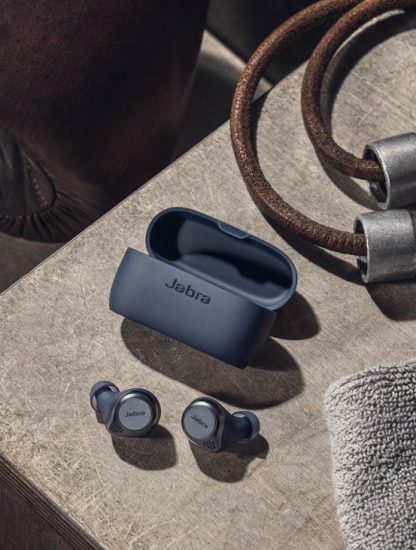 JabraEliteActive75t_Navy_Contextual-justsayingasia