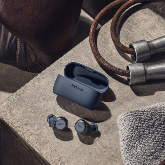 JabraEliteActive75t_Navy_Contextual-justsayingasia