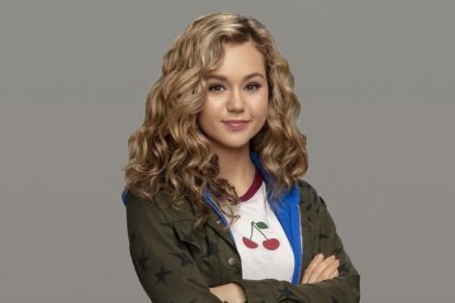 brec-bassinger-dc-stargirl-justsaying-asia