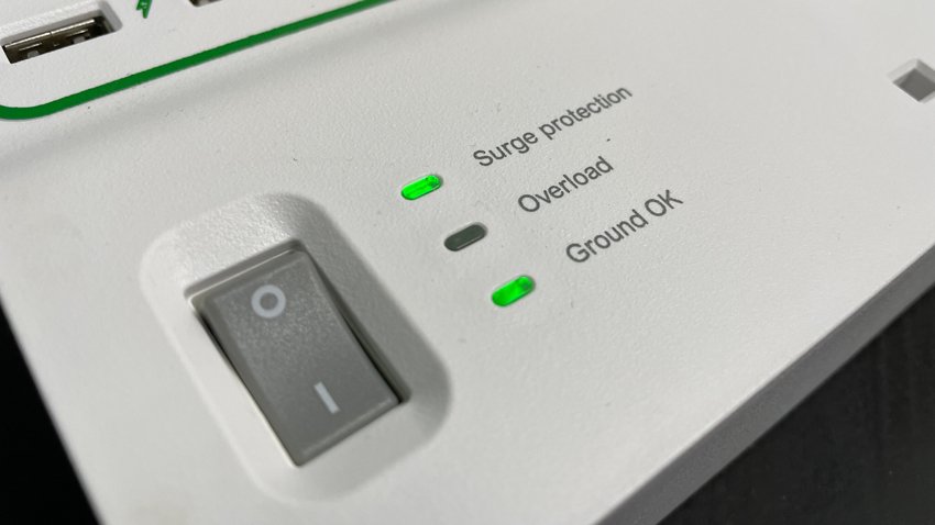 APC-SurgeArrest-PM6-Power-Strip-normal