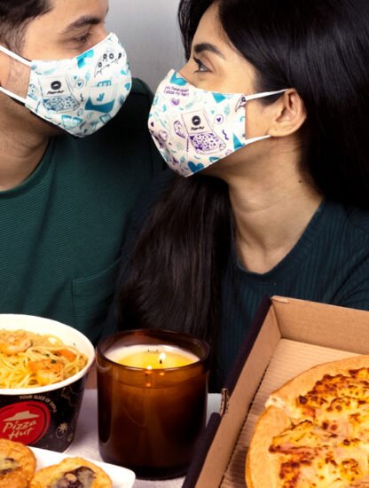 Limited-Edition-Deliveroo-and-Pizza-Hut-Couples-Face-Masks_1