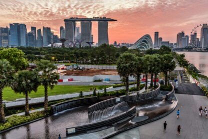 singapores-skyline-at-sunset