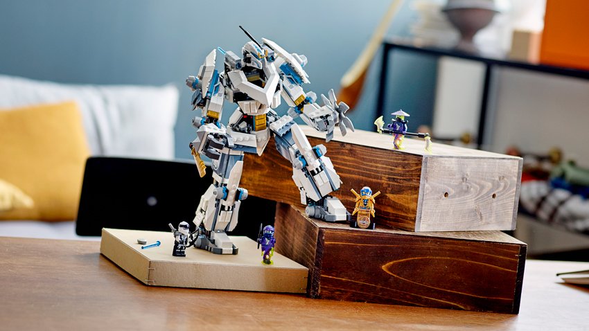 71738-LEGO-NINJAGO-Zane-Titan-Mech-Battle