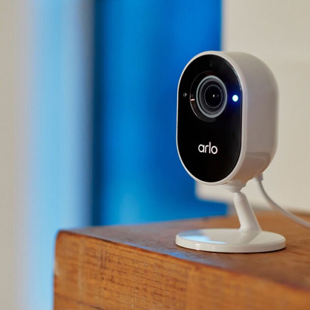 Arlo-Essential-Indoor-Camera-room-review
