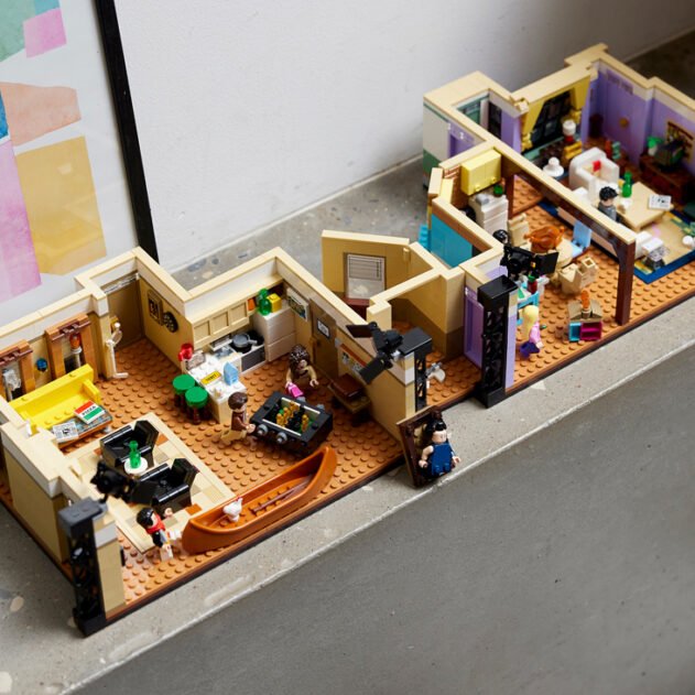 LEGO-Unveils-FRIENDS-Apartments-Set-feature