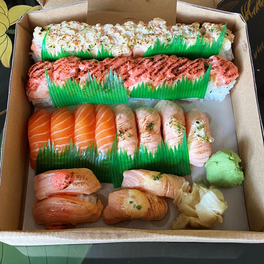 Takeshi-San’s Salmon Treasure Set is a must have for all fans of aburi and mentai salmon flavours.