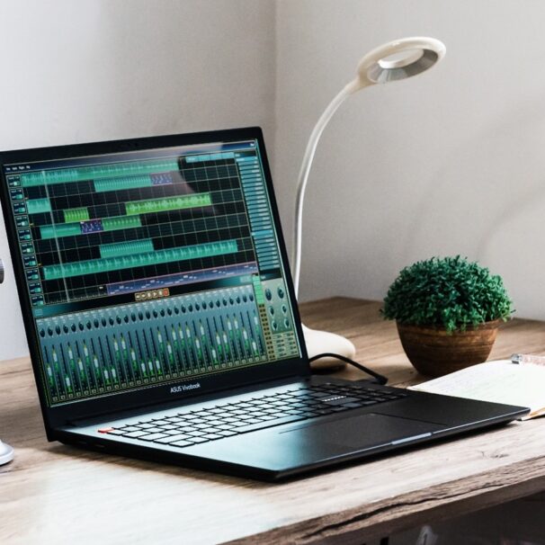 Blue Microphones by Logitech for Creators joins the ongoing initiative and efforts of Creators Academy by ASUS.