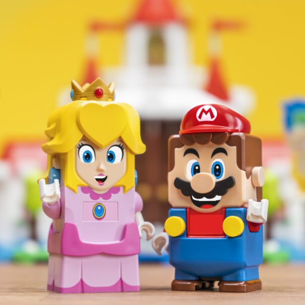 LEGO Peach and Super Mario - 5
