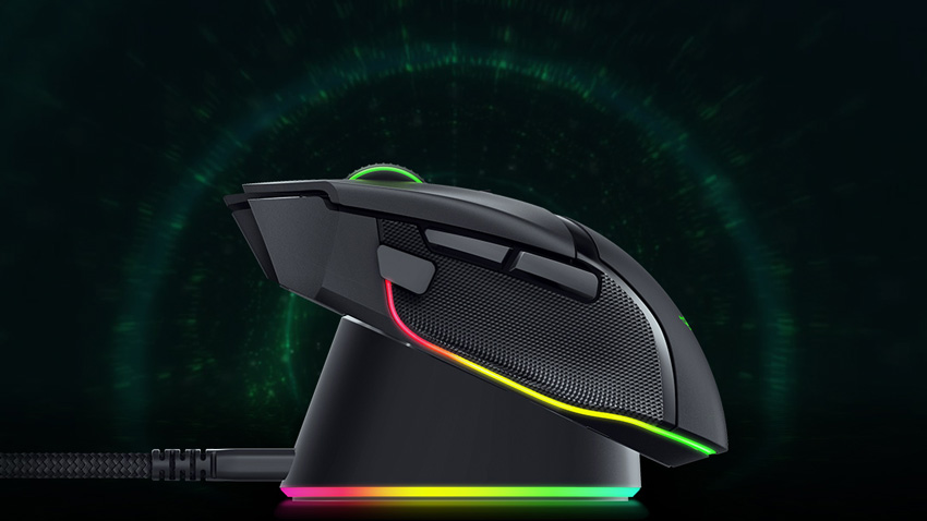 razer-mouse-dock-pro-transceiver-desktop