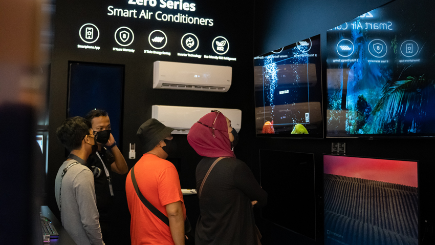 PRISM-plus-experiential-store-singapore