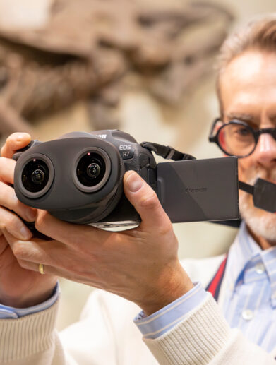 RF-S3.9mm-f3.5-STM-Dual-Fisheye-Lens---02