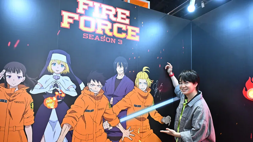 Yusuke-Kobayashi-Tours-Crunchyroll-Booth-3