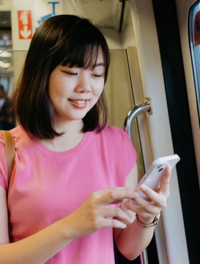 Couch-time-or-Commute-moments---Singtel-lets-you-enjoy-entertainment-Your-Way