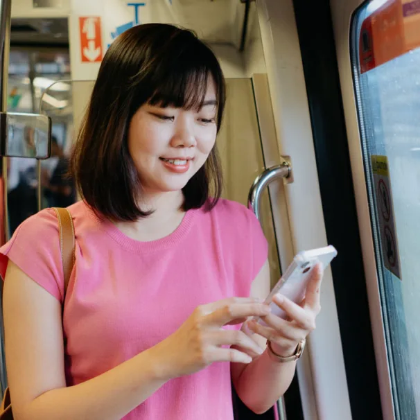 Couch-time-or-Commute-moments---Singtel-lets-you-enjoy-entertainment-Your-Way