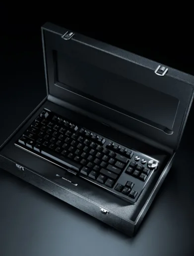 Huntsman-Signature-Edition---With-Case